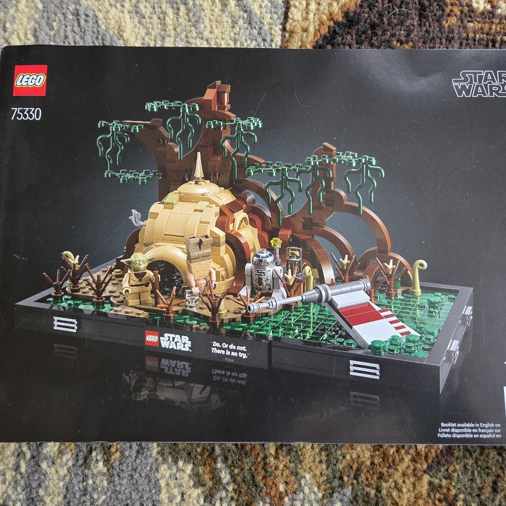 LEGO Star Wars Yoda's Hut Set - Picture 3 of 3
